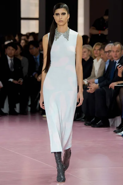 Look 9